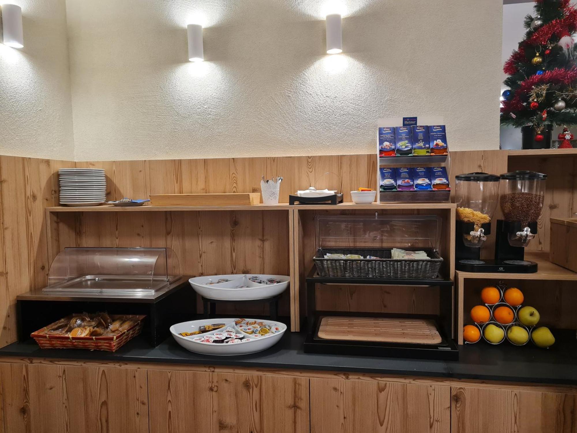 Hotel Ristorante Bucaneve 圣马蒂诺 外观 照片